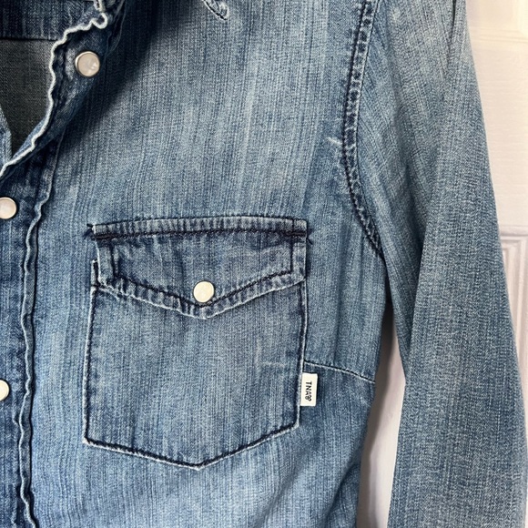 Artizia TNA Denim Shirt (Size XS) - Picture 4 of 16